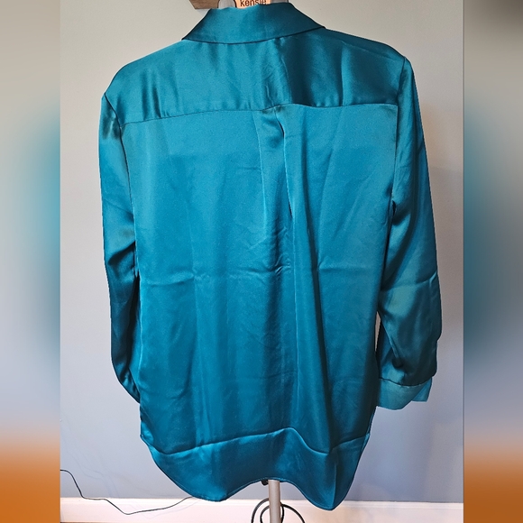 NWOT, Medium, Teal button down satin top. (Long) - Picture 2 of 5
